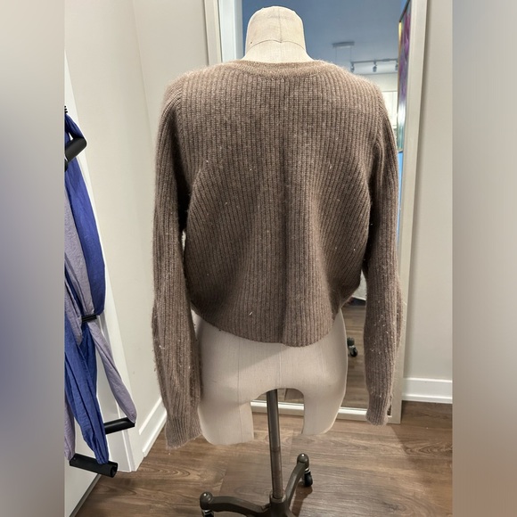 Khan Bogd Mongolia Cashmere Sweater in a Tan Color - S - Picture 3 of 5